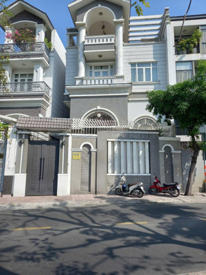 gấp, bán biệt thự trường sa, p3, bình thạnh. dt: 10x16m, cn: 155m2, giá: 45 tỷ