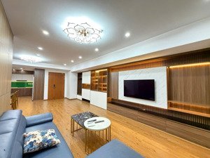 bán căn hộ 126,5m2 tại tòa new skyline, thiết kế 3 phòng ngủ, 2vs, nhà rất thoáng đẹp