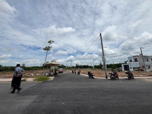 bán gấp dãy trọ kcn giang điền chỉ 1,9 tỷ liền kề đại lộ bắt sơn long thành