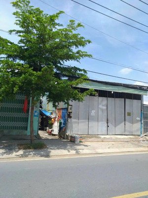 cho thuê nhà cấp 4 mặt tiền 1076 nguyễn văn tạo - hiệp phước- nhà bè - dt 7x40m-3pn- giá 14 triệu