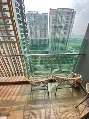 giá tốt! chuyển nhượng feliz en vista 2pn - duplex full nt ban công đông nam (đã có sổ)