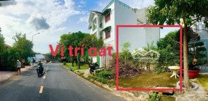 cần bán lô đất biệt thự đẹp mt đường 63 dự án phú nhuận gần sông bình trưng đông q2 shr