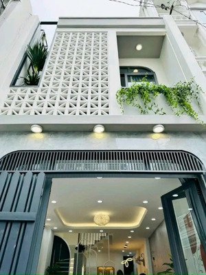 cần bán nhà đẹp ở 413/ lê văn quới, 4 x 13m, hẻm xe tải, chỉ 4.9 tỷ tl