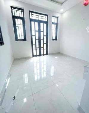 nhà sát khu tên lửa, 5m x 14m, 4 tầng đúc, hxh 6m thông,sát mặt tiền, chỉ 10p qua aeon, chỉ 6 tỷ++