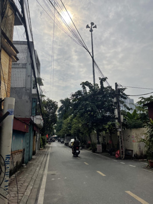 chủ nhà cần bán mảnh an hoà c. dt: 73 m2, mt: 4,5 m. ngõ ô tô tránh, gpxd được 7 tầng