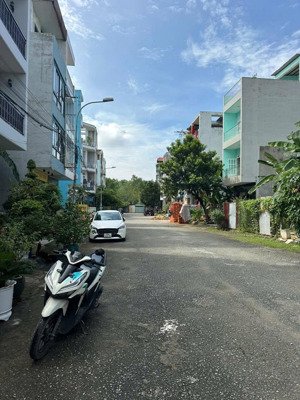 chủ gửi bán căn hotel 12 phòng, đang có hđt 33tr/ tháng