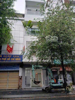 cho thuê nhà 5 tầng mt lê thánh tôn, q1 - nhà mới - dt 4,2m x 18m - kd nhiều ngành nghề