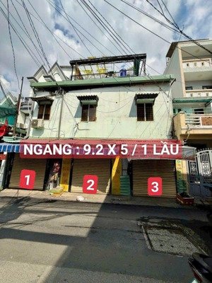 bán nhà = 3kiot 9.2 x 5m, 1 lầu, p. 16 q. gv đường nhựa 8m ở & kd