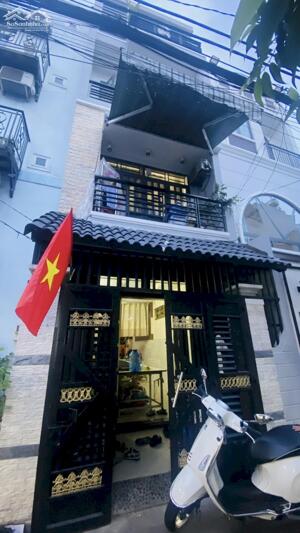 Bán nhà Hoàng Văn Thụ, Hoàng Việt, Tân Bình, 4mx14m, 4 tầng, 8.9 tỷ.