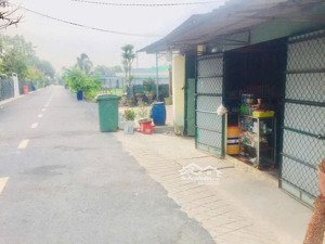 gia đình cần bán nhà trọ gồm 1 kiot và 5 phòng trọ hiện đang cho thuê full xã tân an hội mới