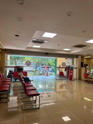 cho thuê văn phòng võ thị sáu đối diện công viên, dt cho thuê linh hoạt 50m2 đến 800m2, còn mới đẹp