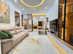 cần cho thuê gấp căn hộ (3pn 2wc)saigon south giáp pmh. nhà đẹp view cực thoáng mát