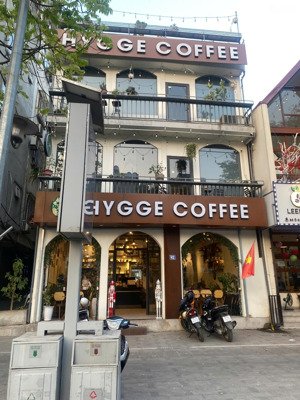 cho thuê nhà phố nguyên hồng, diện tích 70m2 x 4 tầng + tum, mặt tiền 7m, giá thuê 60 triệu