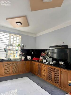 BÁN NHÀ 1 TRỆT 1 LẦU, GÓC 2 MẶT TIỀN ĐẸP, DT 8M x 22M, 3 Tỷ 979tr, PHƯỜNG TÂN PHONG.