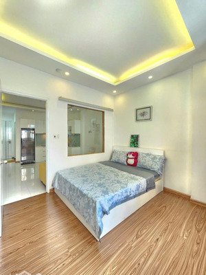 cho thuê căn hộ 1pn quận 1 gần chợ bến thành, full nội thất cửa sổ thoáng