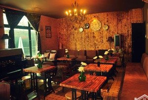 cho thuê nhà mặt ngõ thái phiên dt 55m x 5 tầng mt 7,5m vị trí đẹp, nhà thông sàn