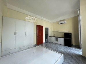 gấp - nhà đẹp 4 tầng đường nhựa ô tô 6m , tặng nội thất gần ga metro