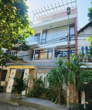 cho thuê biệt thự 4 tầng full nội thất cao cấp khu bên sông-hiệp bình chánh-gần gigamall, gara oto