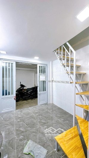 chỉ 1,5 tỷ - nhà 2 tầng 2 pn riêng - ngay tôn đản - sổ hồng riêng, đất dân cư