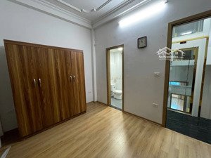 mặt ngõ nguyễn chí thanh - đống đa - 5 tầng thang máy - gara ô tô - kinh doanh đỉnh - full nội thất