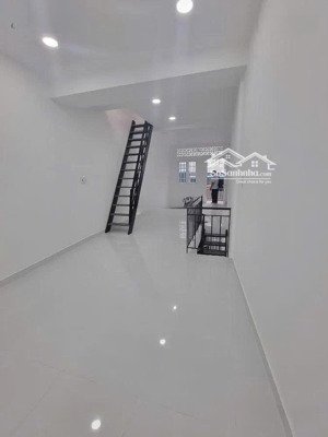 bán nhà hẻm trần hưng đạo - 3 tầng mới - gần phố tây - 6 tỷ