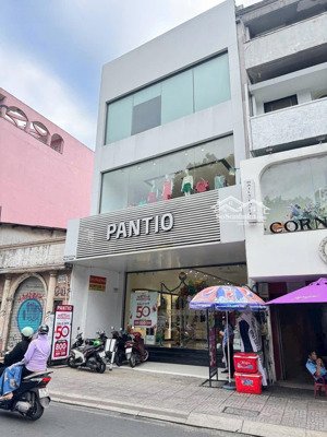 cho thuê nhà mặt tiền giá tốt! nằm ngay đường hai bà trưng, quận 3