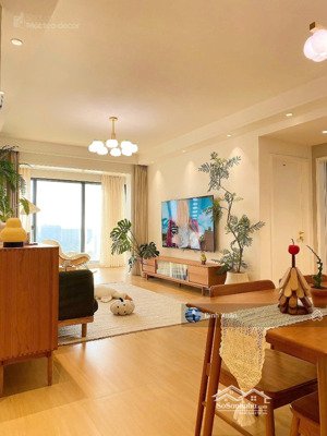 bán nhanh nhà tập thể hoàng quốc việt- 65m- 2 ngủ 2 wc- thoáng sáng- full đồ ở ngay