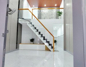 nhà mới ngay chợ hiệp thành q12- 3 phòng ngủ trệt lầu kiên cố - 56m2- chỉ nhỉnh 4 tỷ