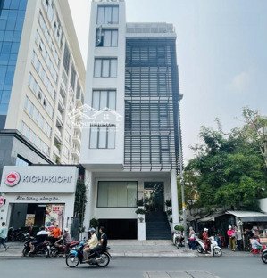 đón đầu metro số 2 - tòa nhà mt cmt8 dt 8,4x21 cn 176,4m2 hầm 5 tầng. giá cực mềm chỉ 50 tỷ!