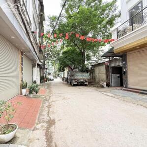 Phân lô gần Hồ Đền Lừ - Tân Mai - Nhà đẹp Kinh doanh - 15.49 T.ỷ.