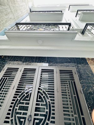 nhà biên giang hà đông, xây 3 tầng, 34m2,3.65tỷ