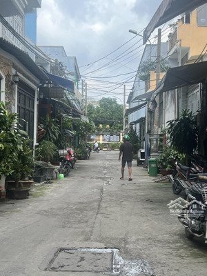 ngay phan anh,giáp tân phú, hẻm xe hơi thông, dòng tiền 30 tr/th, nhà 3 tầng, 4.2x20m, chỉ 7 tỷ hơn