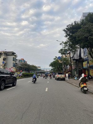 bán nhà nguyễn văn cừ - gia thuỵ - hiếm - ở ngay - dt 45m, 5 tầng, giá 10.8 tỷ