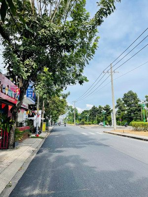 mt tân sơn đối diện sân golf tân sơn nhất - 4.1 x 23.1m 95m2 - 12.9 tỷ