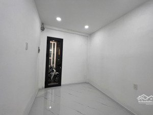 nhà bán hẻm 3 gác cao lỗ p4 q8 28m² trệt 1 lầu 3pn 1wc 2 ban công sổ riêng giá 3,4 tỷ bớt lộc nhẹ