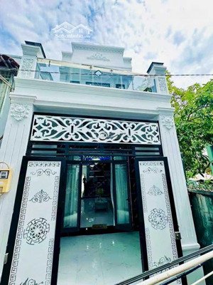 bán nhà phố tại huỳnh tấn phát, 7,2 tỷ, 105m2, giá tốt