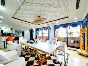 bán nhà mặt phố đội cấn mới 95m x 10 tầng có hầm x 8m mặt tiền x 62 tỷ xây mới kinh doanh đỉnh.