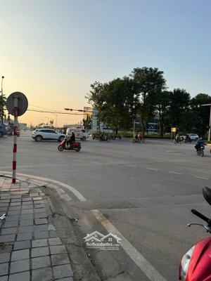 siêu phẩm lô góc, vỉa hè, kinh doanh đỉnh tại đông anh, tiền ít hàng hiếm chỉ 15.3 tỷ