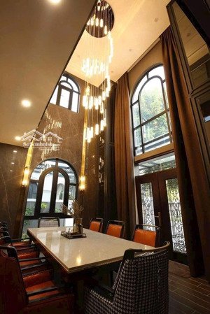 cho thuê biệt thự đơn lập tại đảo ngọc trai lớn, nội thất luxury, 3pn, có thang máy. giá 60tr