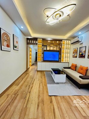căn hộ trung tâm - quận hai bà trưng - tầng 2 - full nội thất - giá tốt có 30m2 thực tế 70m2 4.25tỷ