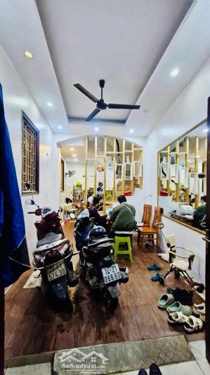 bán gấp nhà riêng nguyễn lương bằng, đống đa 30m 5 tầng 3 ngủ dân xây, ngõ thông- nông, chỉ 7.7 tỷ