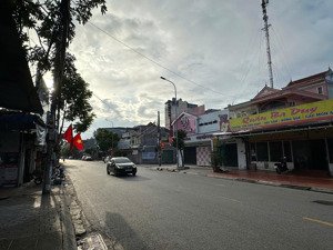 12 tỷ mặt đường ngô gia tự thông số đẹp:87m ngang:4.5m,vỉa hè 7m được phép xây cao tầng. vị trí đẹp