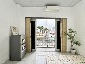 cho thuê căn hộ full nội thất ban công/cửa sổ thuận tiện di chuyển trung tâm