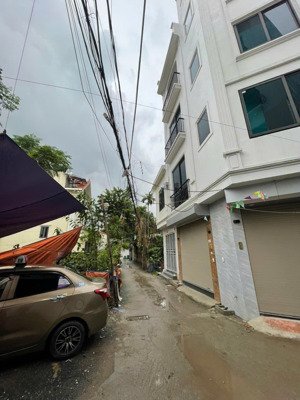 nhà mới 4tx32m2 mặt ngõ thông ôtô chạy thông gần trục đường xe buýt chợ ubnd phụng châu chỉ 3,35 tỷ