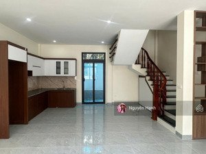 bán nhà liền kề đại thành-quốc oai,dt 66m-4pn master,ở sướng- ngõ rộng 7m ô tô đỗ cửa ngày đêm