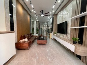 huỳnh thúc kháng, 30m ra phố, ngõ ba gác thông, nhà mới, thang máy, full nội thất, 45m2*6t