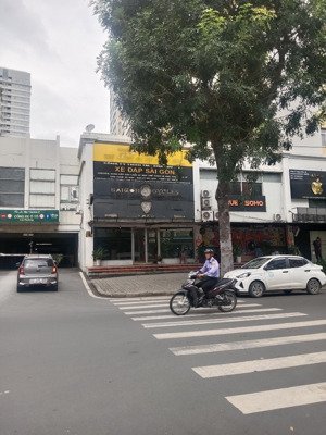 cần bán hoặc cho thuê shop skygarden