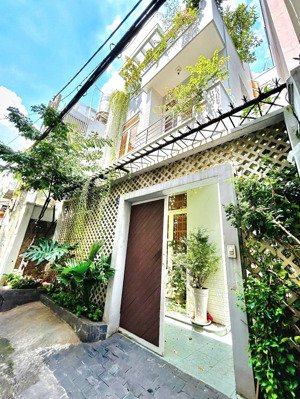 cần bán biệt thự mini 2mt trước sau ngang 6m nguyễn đình chính p15 phú nhuận cn 80m2 3 tầng 4pn