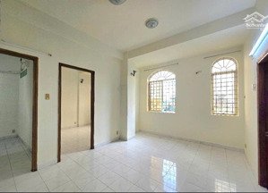 chỉ 2,7 tỷ - có thang máy - sổ hồng riêng 42m2 - view thoáng