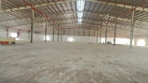 cho thuê xưởng 6480m2, tổng khuôn viên 14.000m2 trong kcn dĩ an, có pccc tự động
